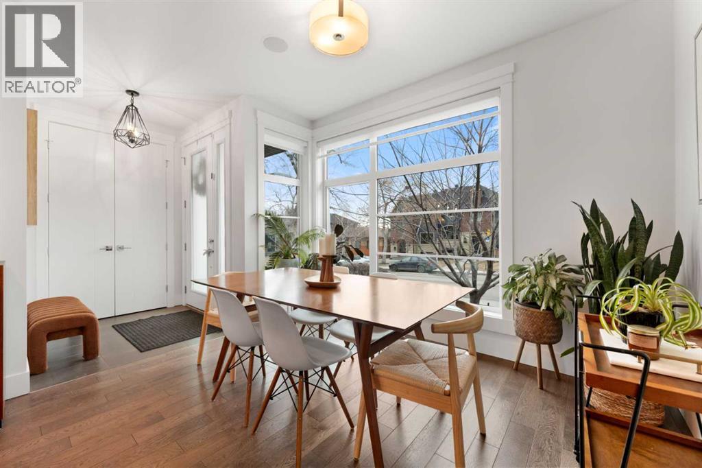 Duplex for Sale in 2835 35 Street SW|Calgary, Alberta T3E2Y4 4