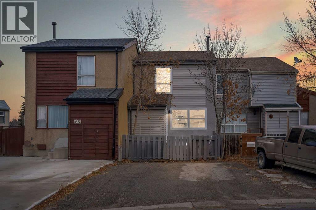 Row / Townhouse for Sale in 63 Penworth Close SE|Calgary, Alberta T2A5N4 5