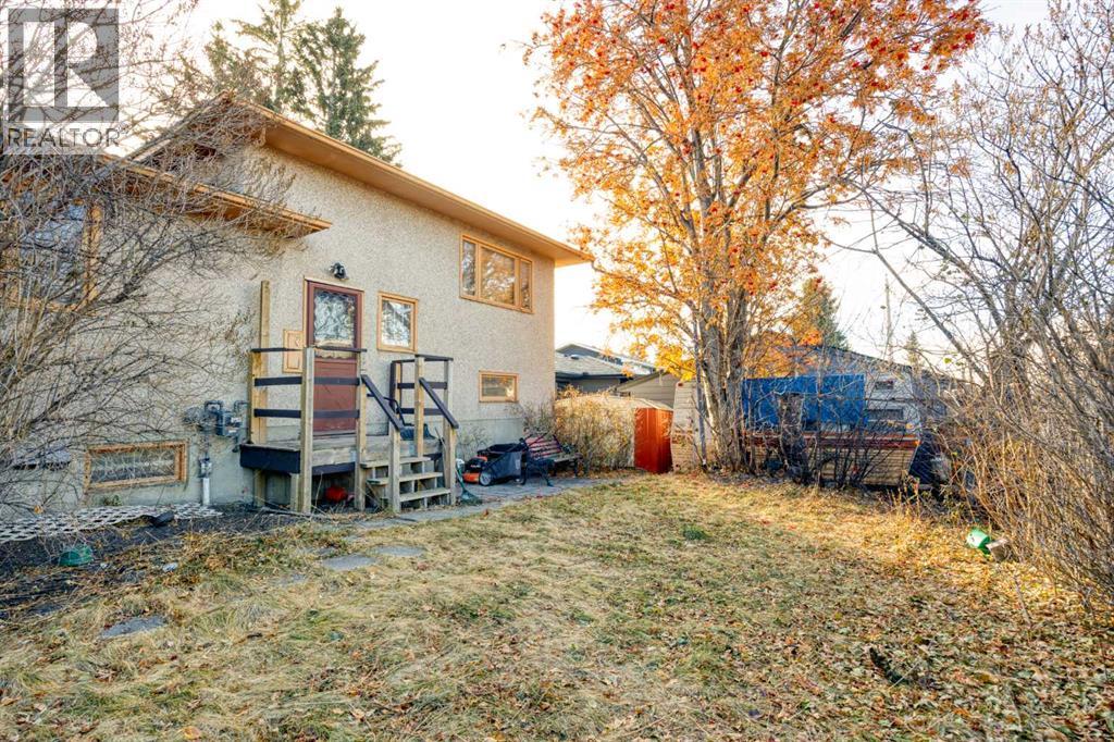 House for Sale in 58 Canyon Drive NW|Calgary, Alberta T2L0R3 5