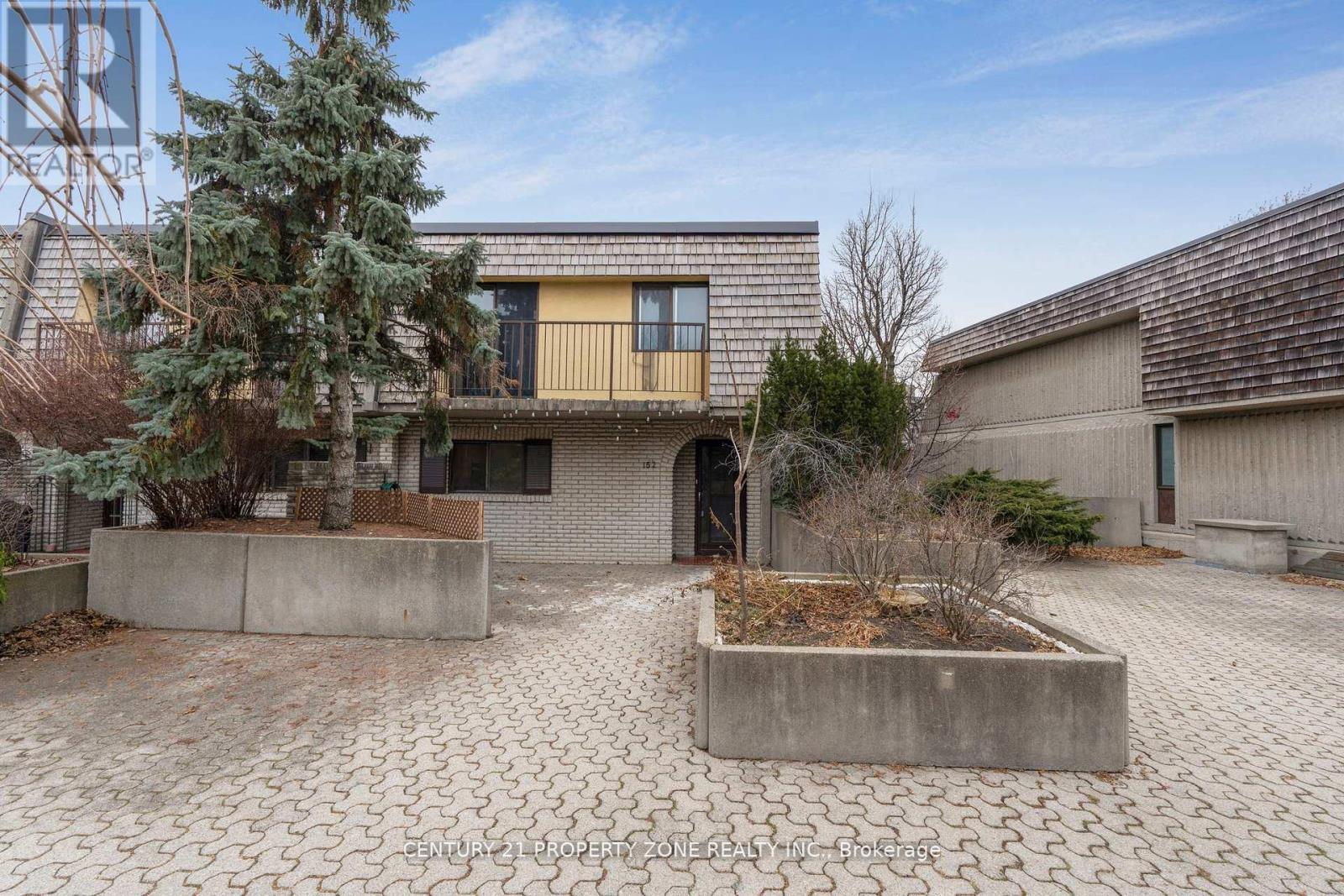 Row / Townhouse for Sale in 152 - 1250 MISSISSAUGA VALLEY BOULEVARD|Mississauga (Mississauga Valleys), Ontario L5A3R6 4