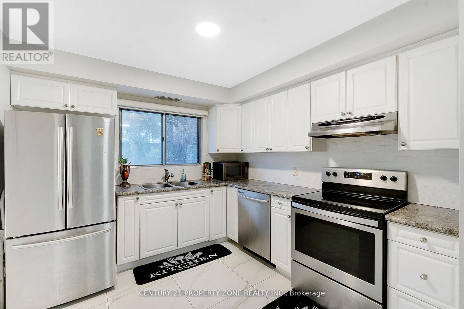 Row / Townhouse for Sale in 152 - 1250 MISSISSAUGA VALLEY BOULEVARD|Mississauga (Mississauga Valleys), Ontario L5A3R6 5