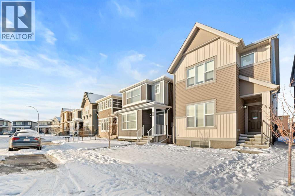 House for Sale in 149 Corner Ridge Mews NE|Calgary, Alberta T3J1X5 3