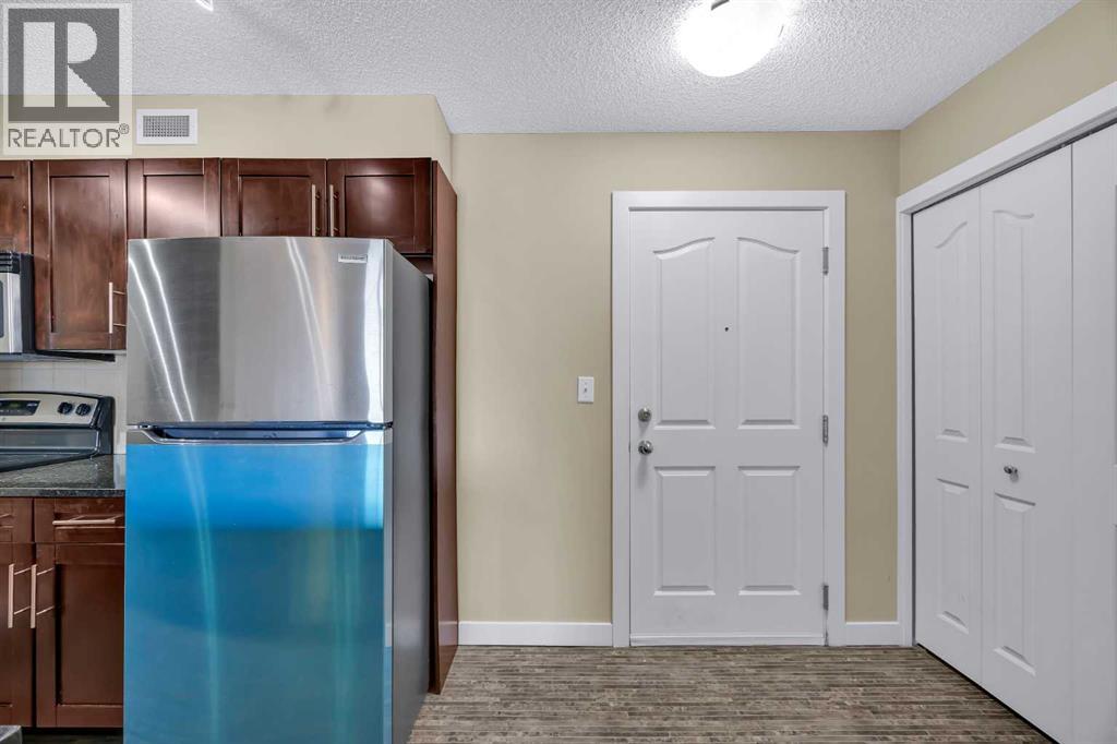 Apartment for Sale in 414, 7180 80 Avenue NE|Calgary, Alberta T3J0N6 3