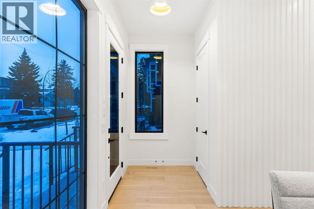 House for Sale in 1904 48 Avenue SW|Calgary, Alberta T2T2T3 2