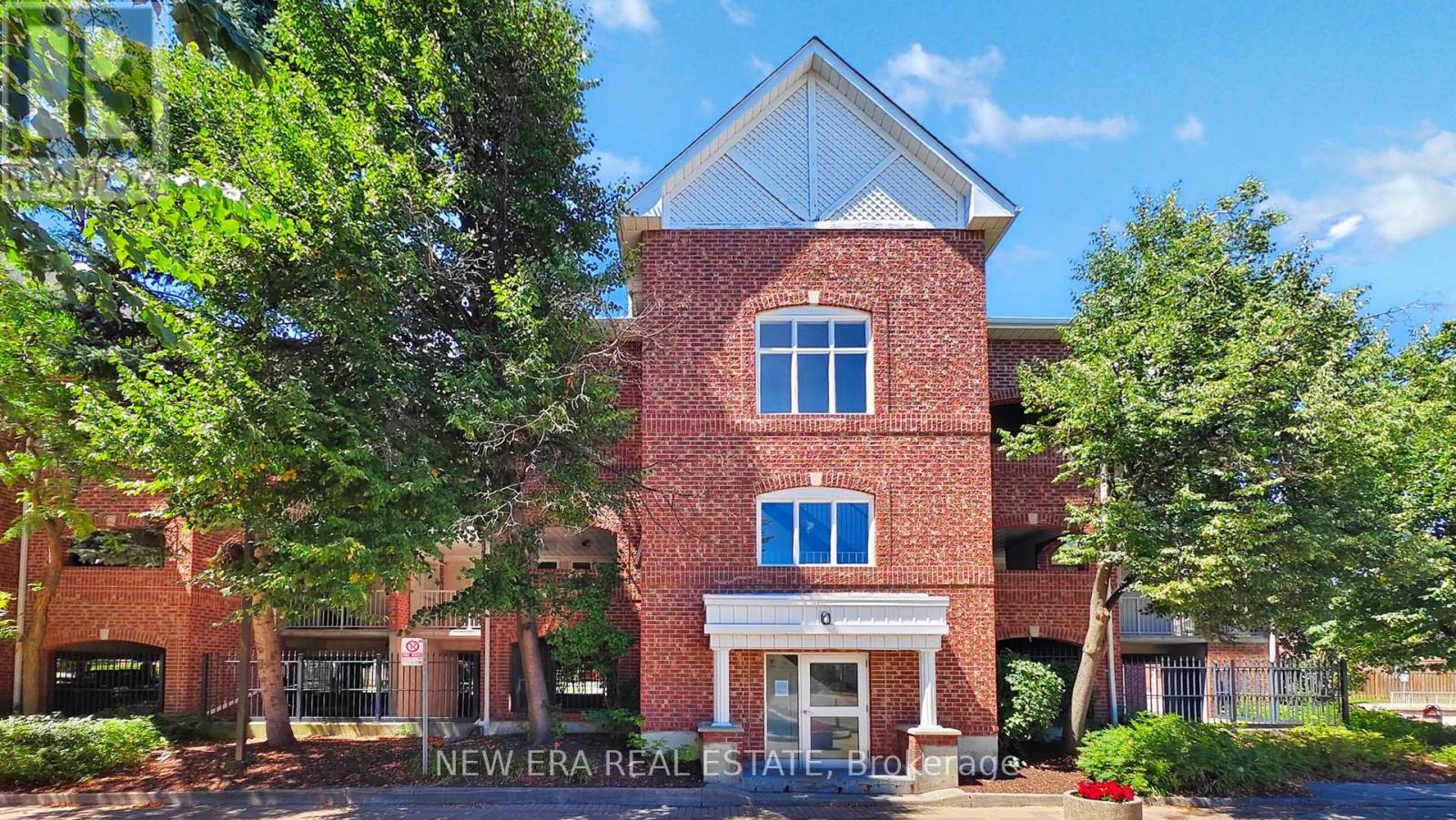 Row / Townhouse for Sale in 199 - 75 BRISTOL ROAD E|Mississauga (Hurontario), Ontario L4Z3P2