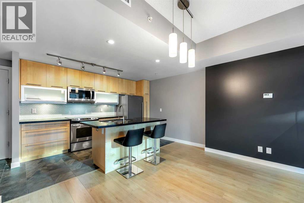Apartment for Sale in 201, 215 13 Avenue SW|Calgary, Alberta T2R0V6 5