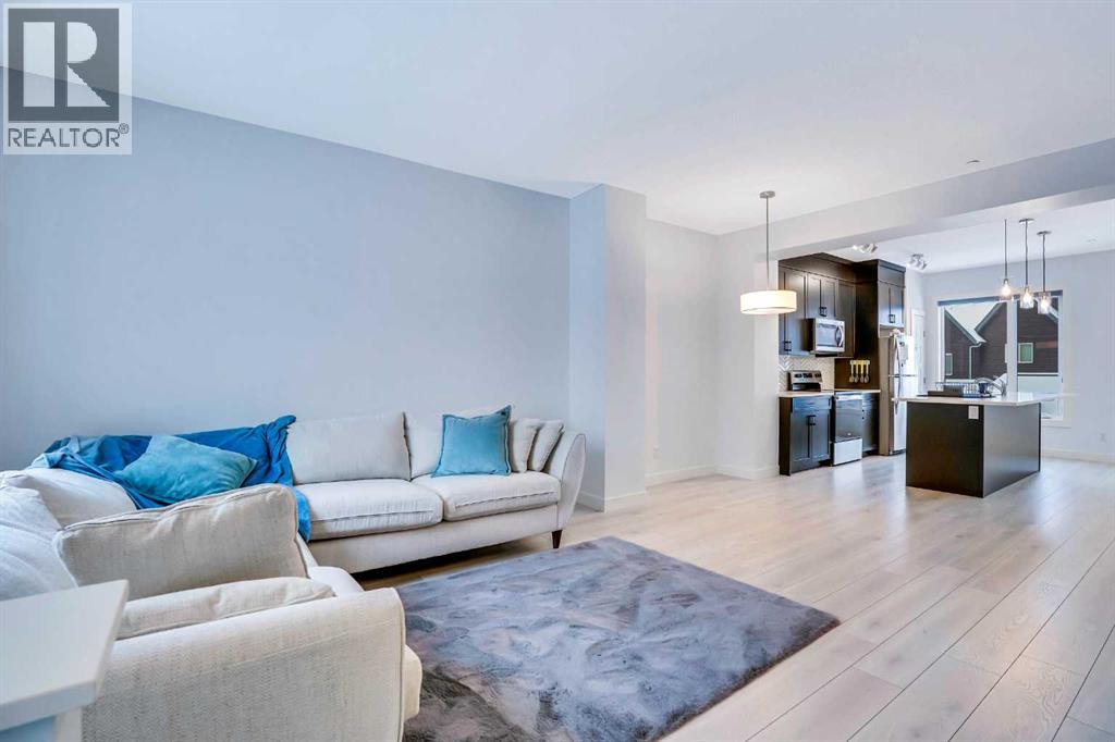 Row / Townhouse for Sale in 160 Livingston Common NE|Calgary, Alberta T3P1K1 3