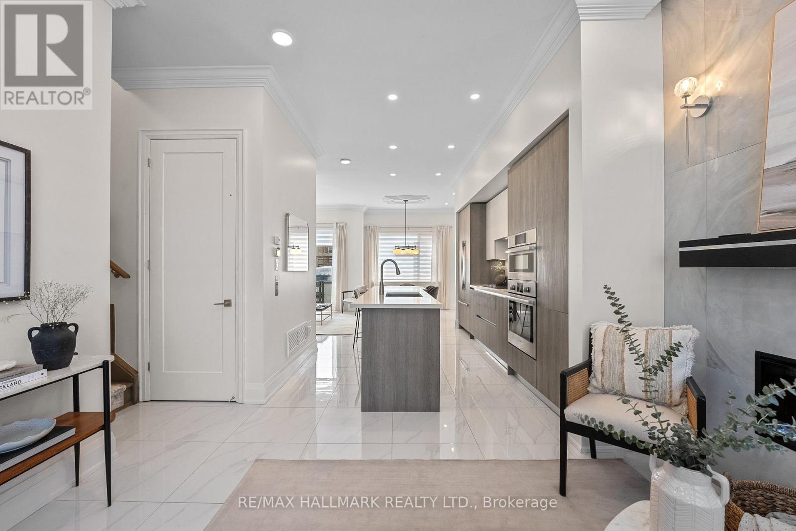 Row / Townhouse for Sale in 129 HIGH STREET W|Mississauga (Port Credit), Ontario L5H1K4 4