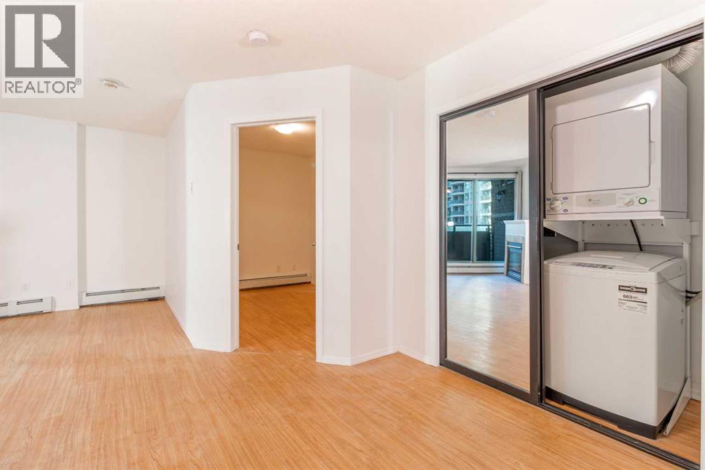 Apartment for Sale in 304, 1121 6 Avenue SW|Calgary, Alberta T2P5J4 5