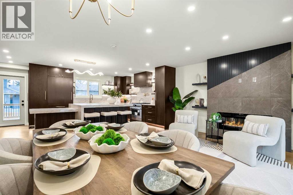 House for Sale in 216 Oakridge Place SW|Calgary, Alberta T2V1V2 4