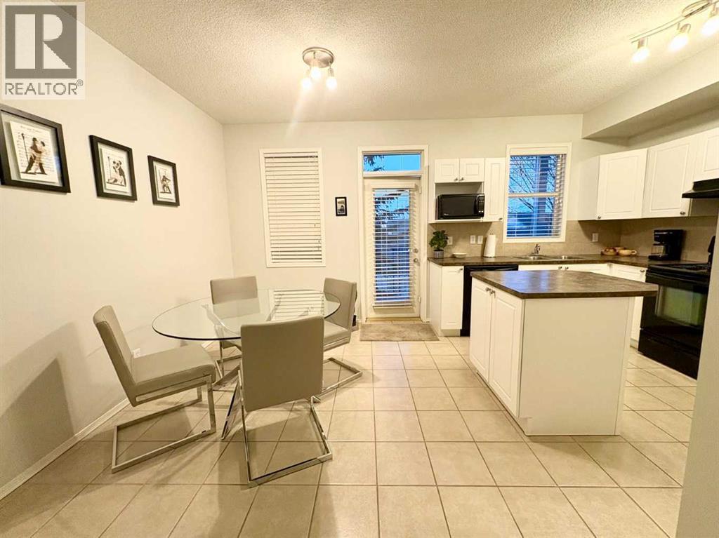 Row / Townhouse for Sale in 13, 43 Springborough Boulevard SW|Calgary, Alberta T3H5V8 4