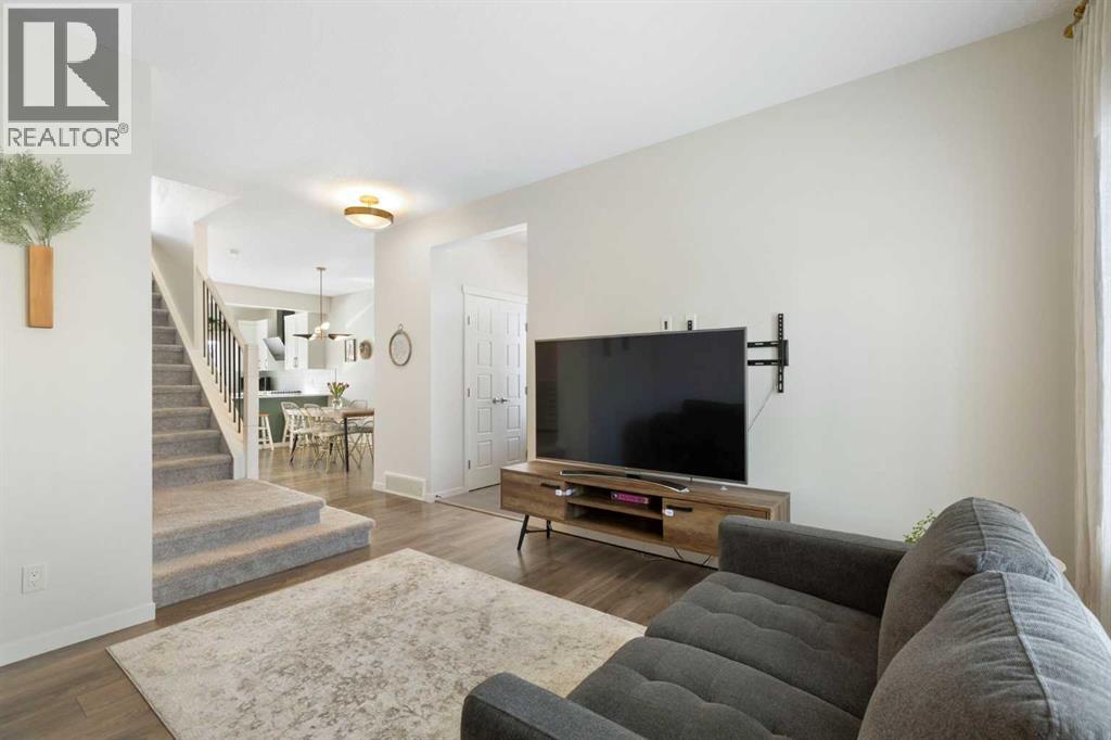 House for Sale in 147 Marquis Green SE|Calgary, Alberta T3M1X8 5