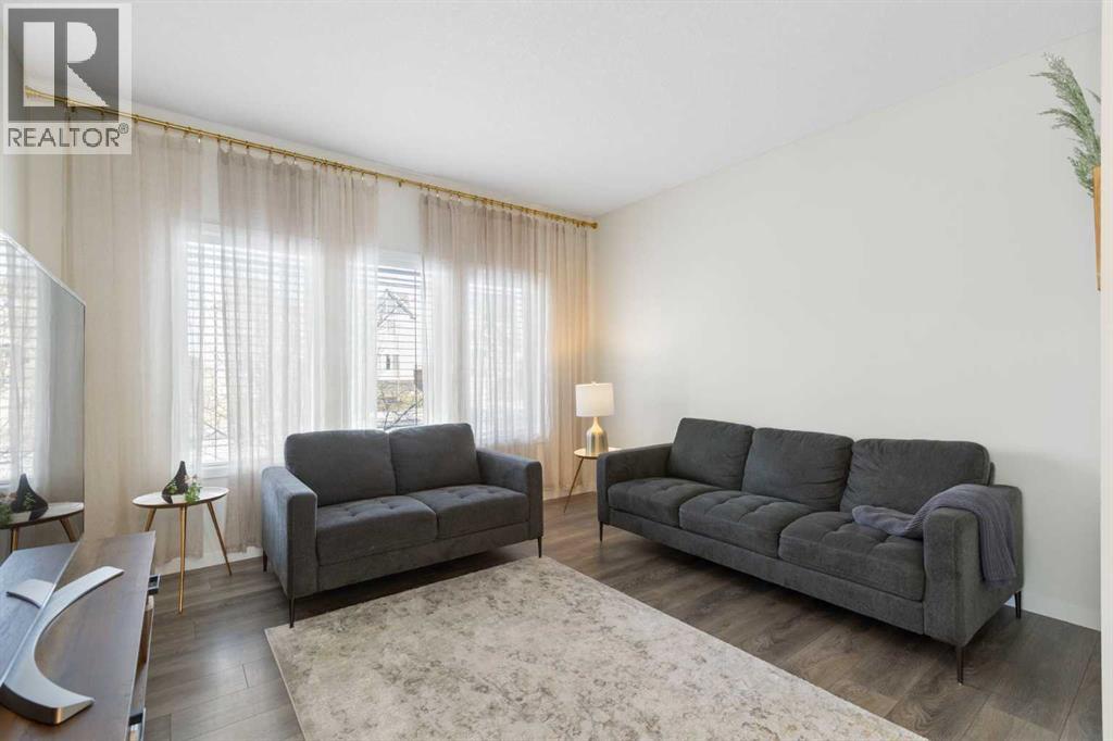 House for Sale in 147 Marquis Green SE|Calgary, Alberta T3M1X8 4