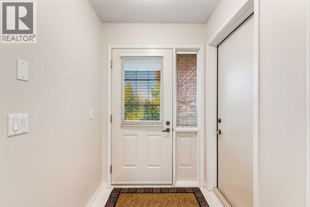 Duplex for Sale in 213 Dayspring Bay|Rural Rocky View County, Alberta T1X1G3 4