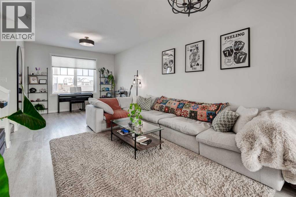 Duplex for Sale in 1969 Rangeview Drive SE|Calgary, Alberta T3M2B6 4