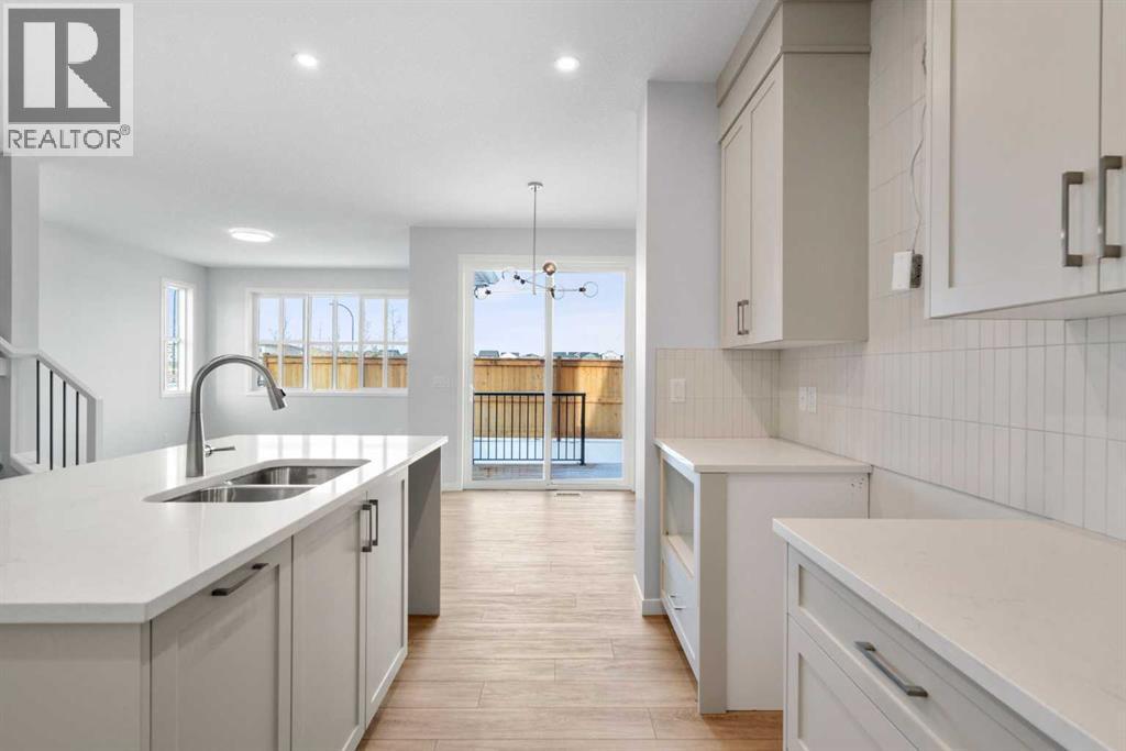 House for Sale in 659 Buffaloberry Manor SE|Calgary, Alberta T3M3Z3 4