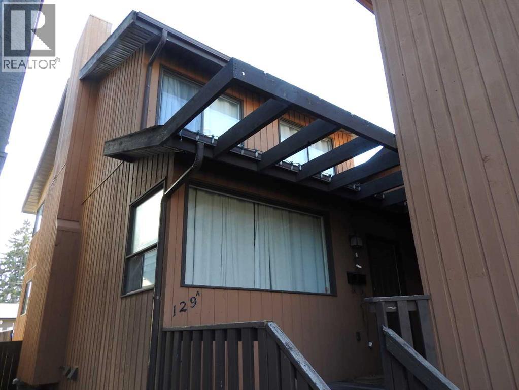 House for Sale in 129 32 Avenue NW|Calgary, Alberta T2M2P7 2