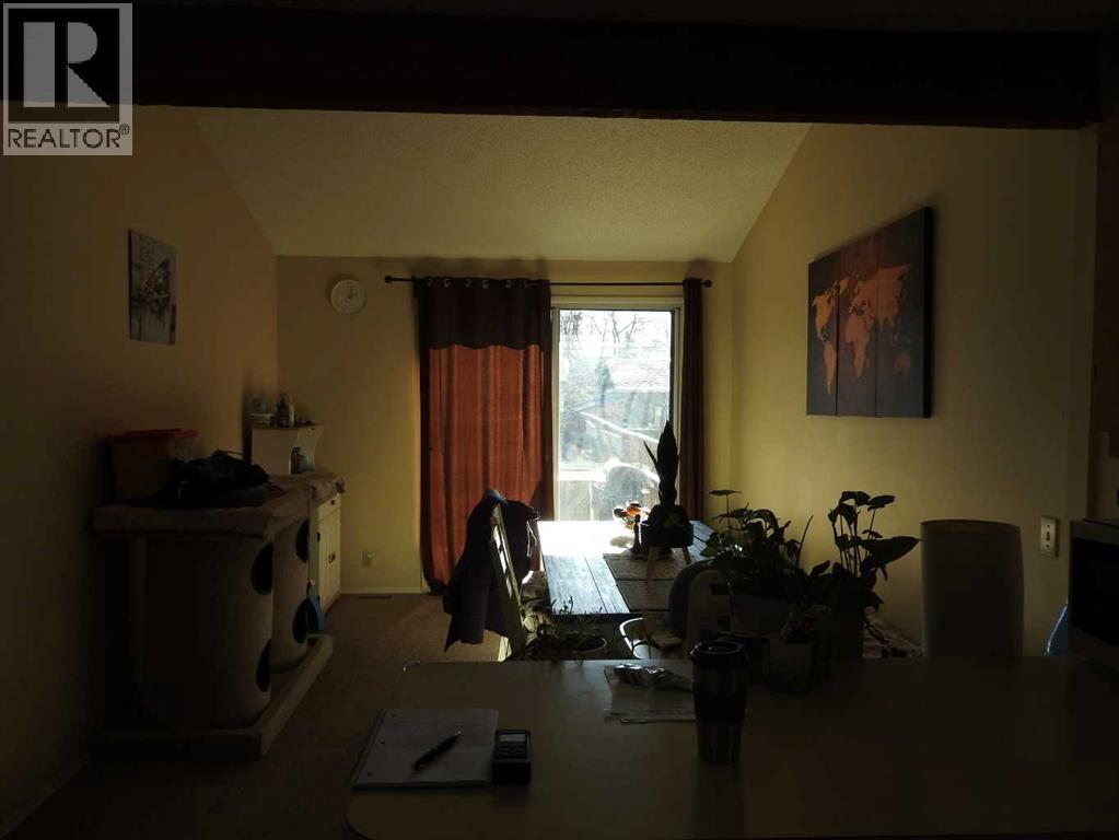 House for Sale in 129 32 Avenue NW|Calgary, Alberta T2M2P7 3