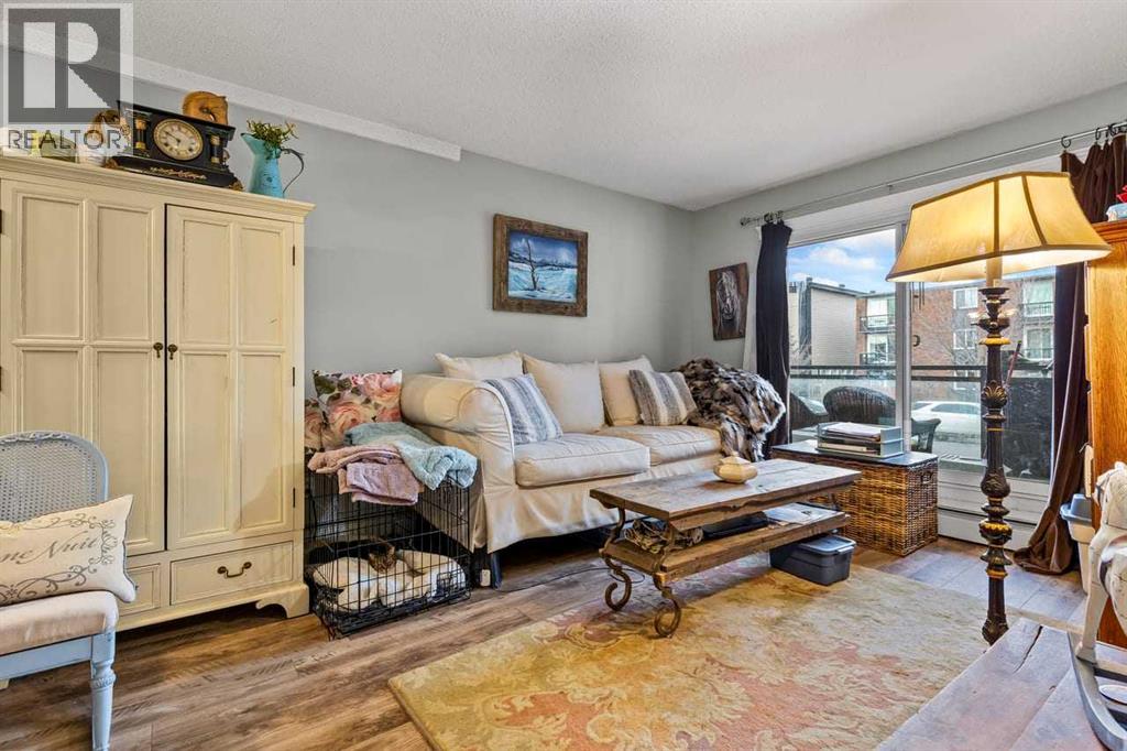 Apartment for Sale in 201, 2010 11 Avenue SW|Calgary, Alberta T3C0P1 3