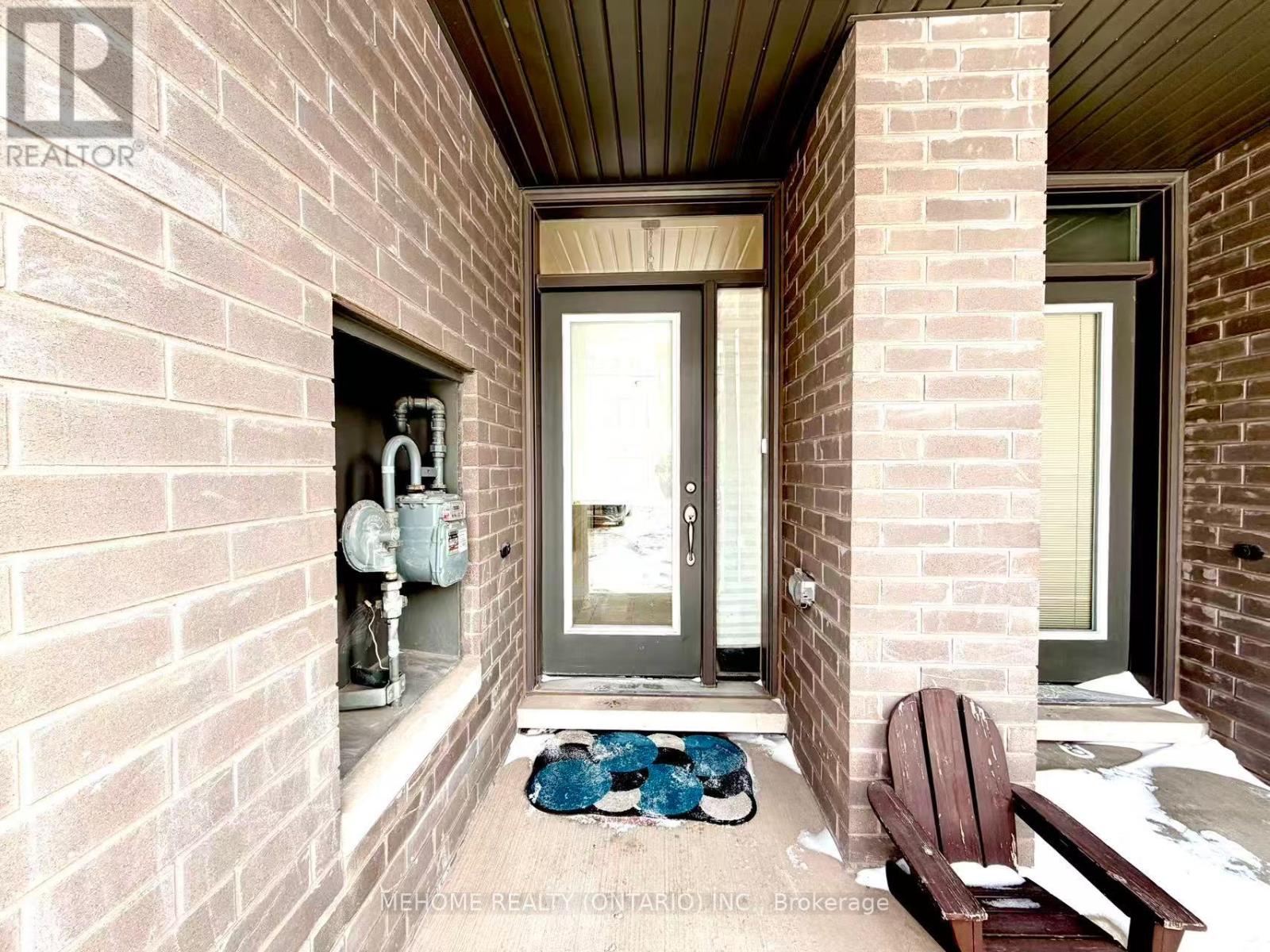 Row / Townhouse for Sale in 196 HUGUENOT ROAD|Oakville (GO Glenorchy), Ontario L6H7C3 2