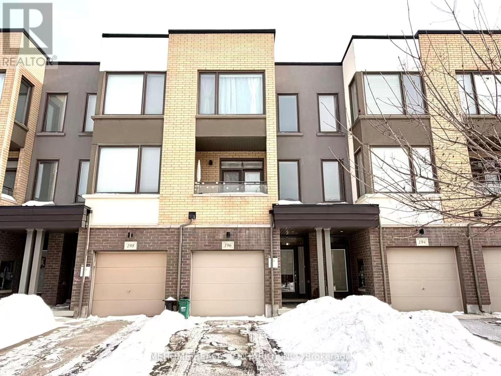 Row / Townhouse for Sale in 196 HUGUENOT ROAD|Oakville (GO Glenorchy), Ontario L6H7C3