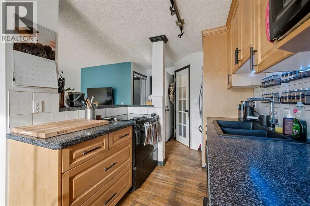 Apartment for Sale in 7, 515 18 Avenue SW|Calgary, Alberta T2S0C6 5