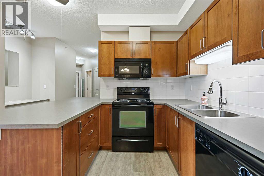 Apartment for Sale in 411, 162 Country Village Circle NE|Calgary, Alberta T3K0L5 3