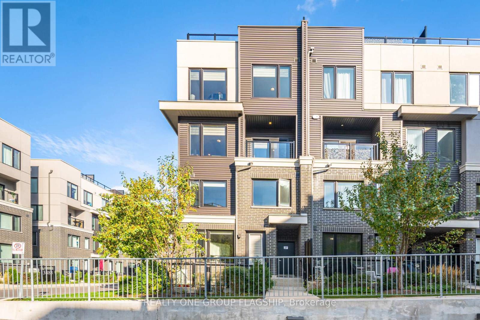 Row / Townhouse for Sale in 27 - 3476 WIDDICOMBE WAY W|Mississauga (Erin Mills), Ontario L5L0B8