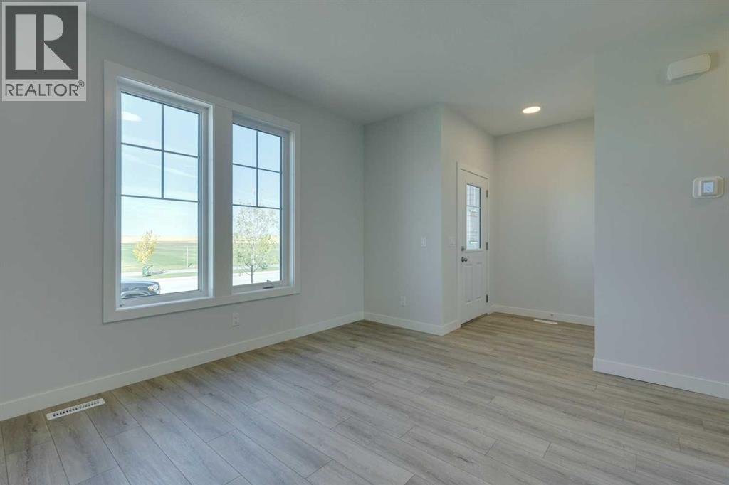 House for Sale in 92 Amblefield View NW|Calgary, Alberta T3P2L6 4