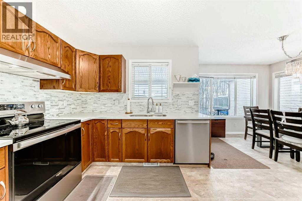 House for Sale in 206 Evansmeade Close NW|Calgary, Alberta T3P1E2 4