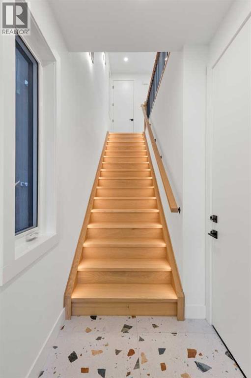 House for Sale in 2518 16B Street SW|Calgary, Alberta T2T4L9 3