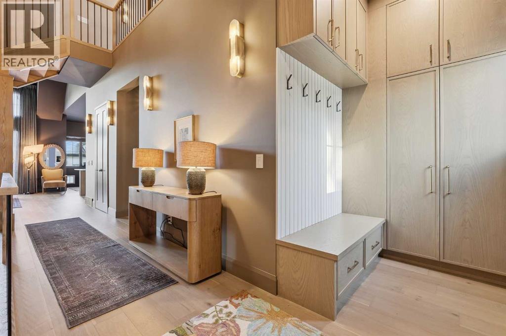 House for Sale in 2040 56 Avenue SW|Calgary, Alberta T3E1M8 4