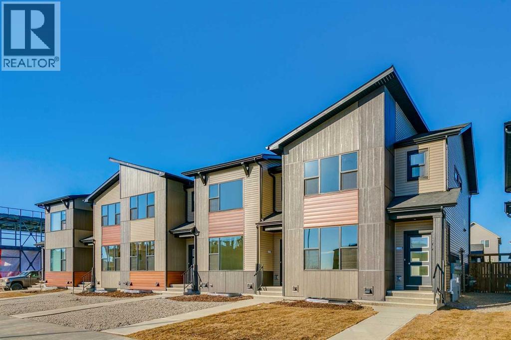 Row / Townhouse for Sale in 302 Belvedere Avenue SE|Calgary, Alberta T2A8A1