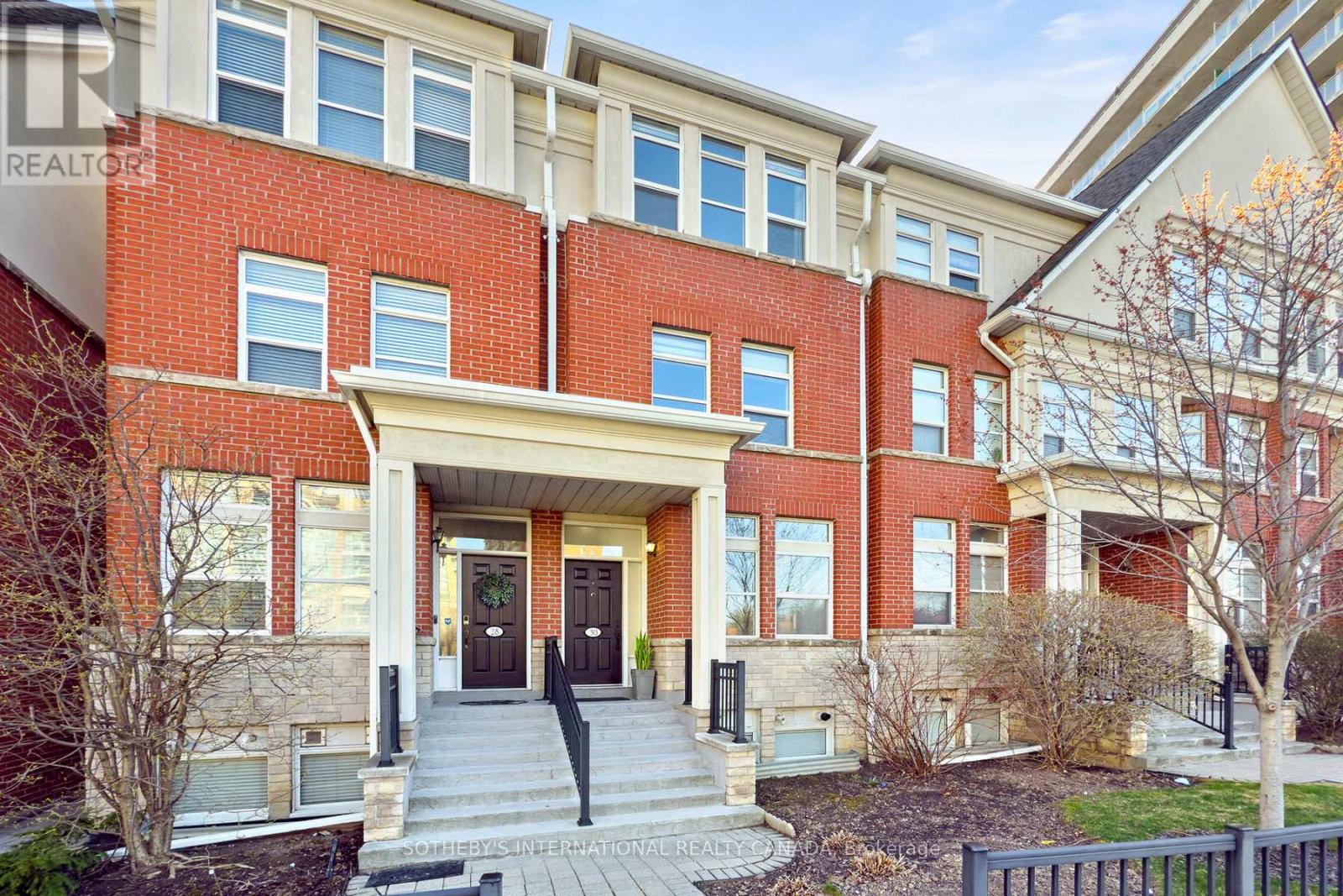 Row / Townhouse for Sale in 30 MICHAEL POWER PLACE|Toronto (Islington-City Centre West), Ontario M9A5G9