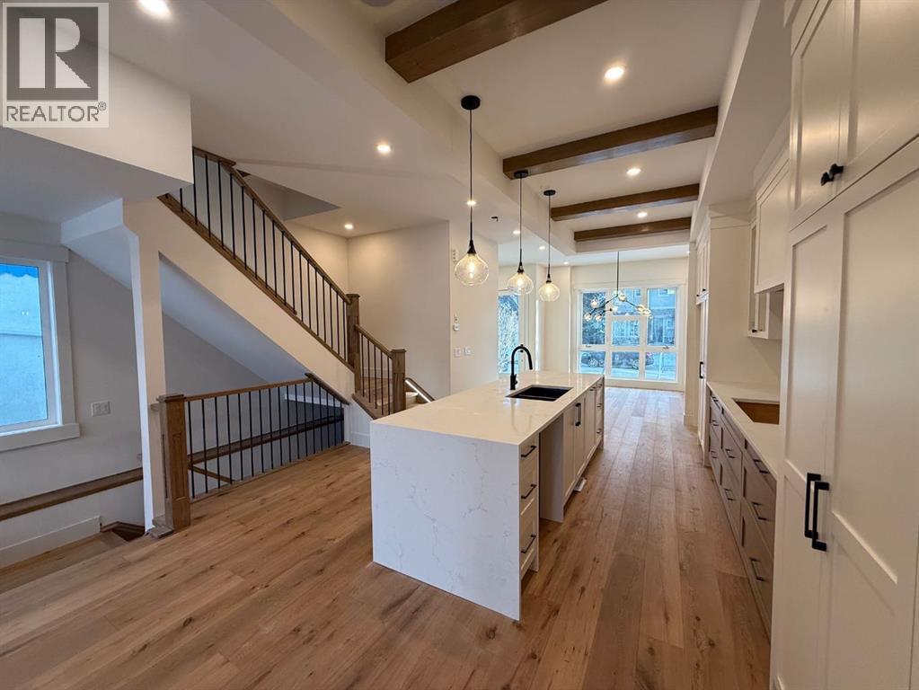 Duplex for Sale in 3511 42 Street SW|Calgary, Alberta T3E3M7 4