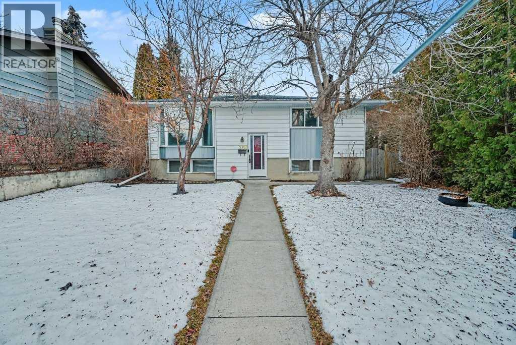 House for Sale in 200 Van Horne Crescent NE|Calgary, Alberta T2E6H1 2