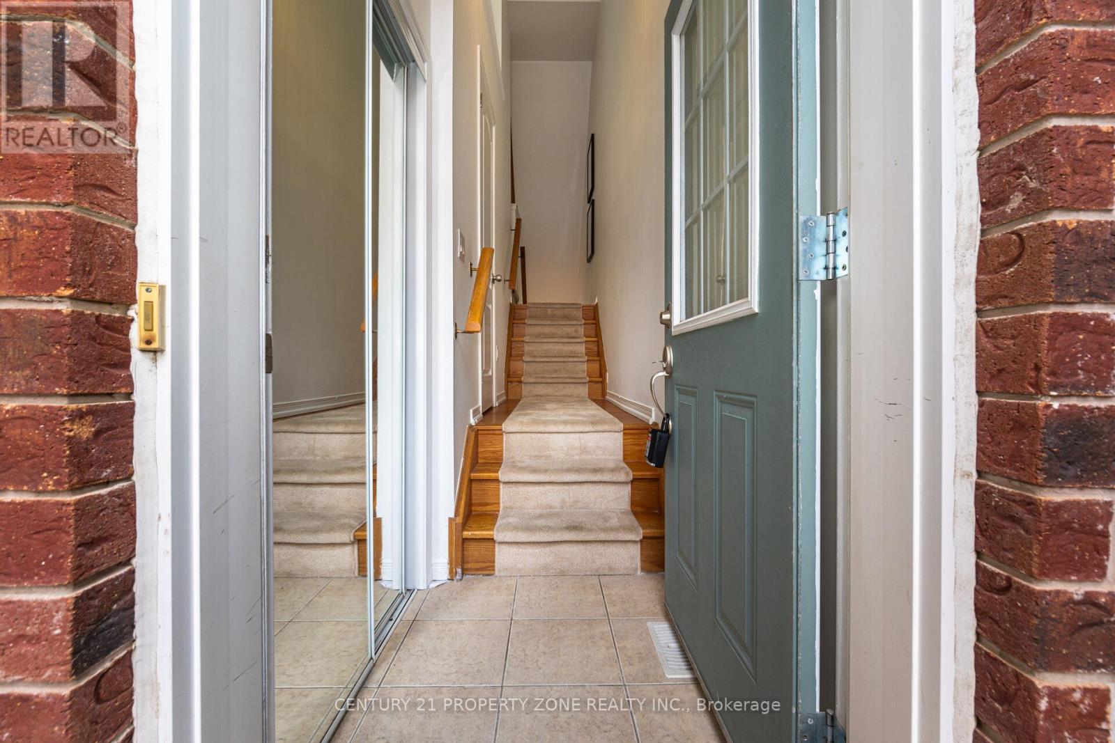 Row / Townhouse for Sale in 7186 TRIUMPH LANE|Mississauga (Lisgar), Ontario L5N0C5 4