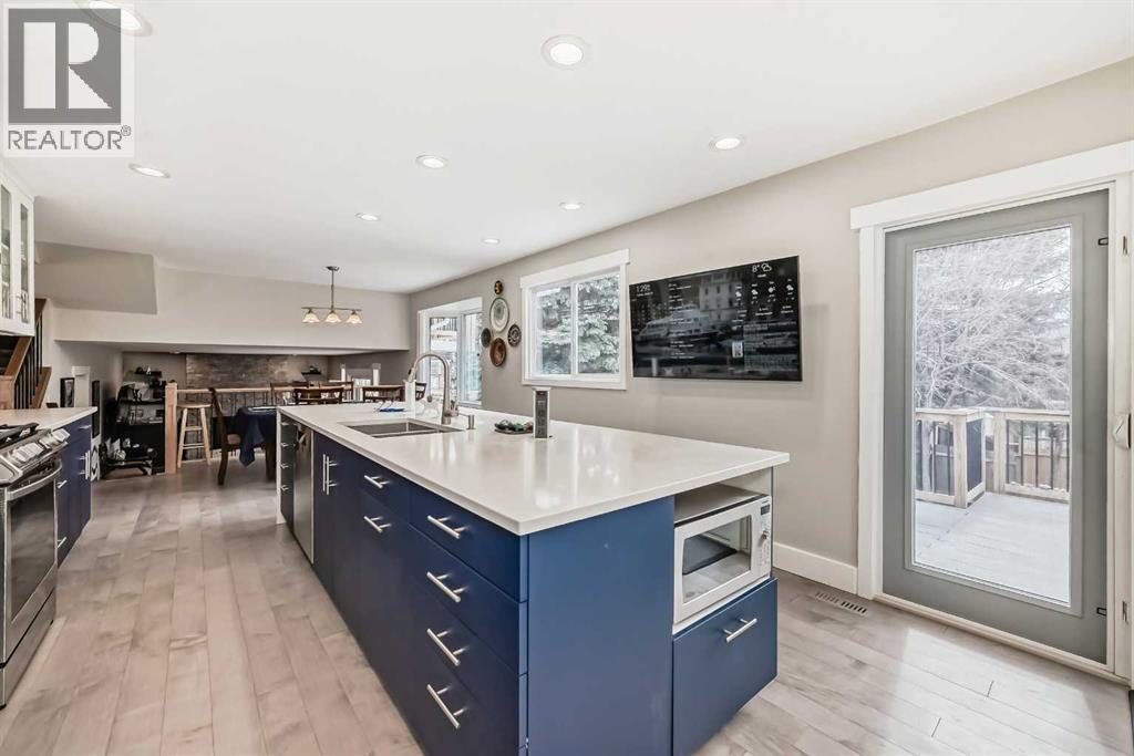 House for Sale in 119 Pump Hill Bay SW|Calgary, Alberta T2V4L6 5