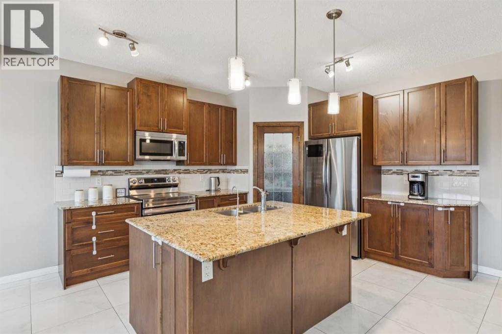 House for Sale in 71 Walden Manor SE|Calgary, Alberta T2X0N1 2