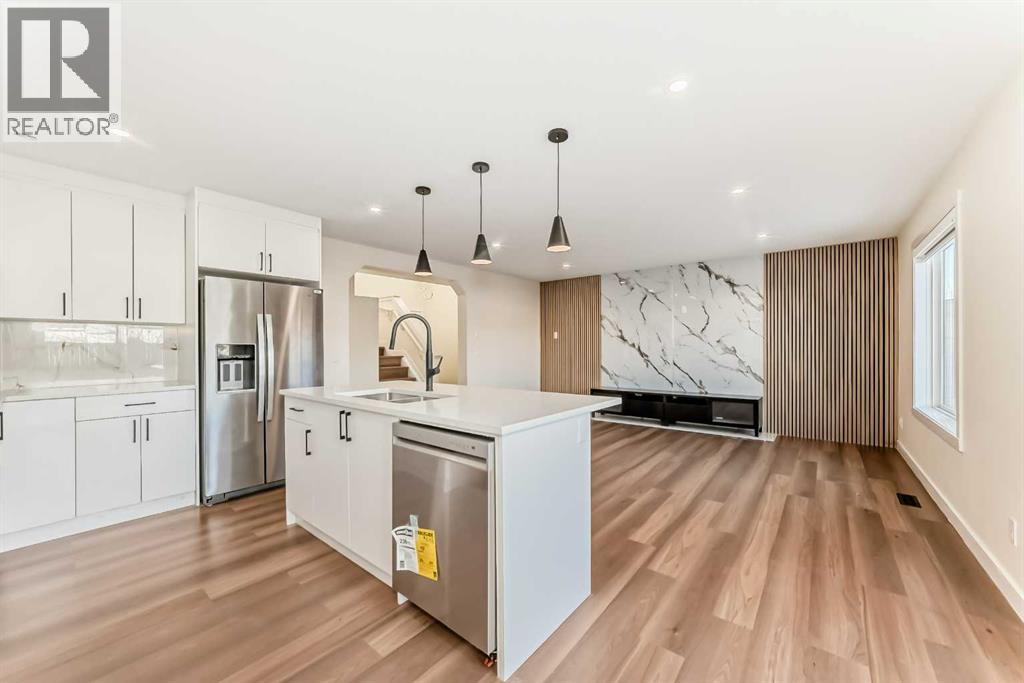 House for Sale in 936 Cranston Drive SE|Calgary, Alberta T3M1E3 5