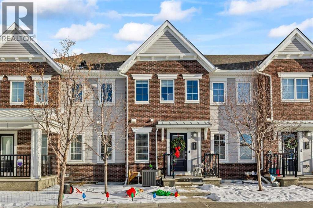 Row / Townhouse for Sale in 51 Yorkville Boulevard SW|Calgary, Alberta T2X4K2