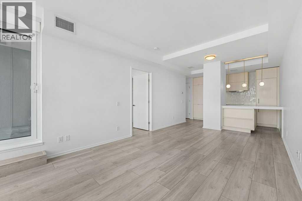 Row / Townhouse for Sale in 130, 615 6 Avenue SE|Calgary, Alberta T2G1S2 2