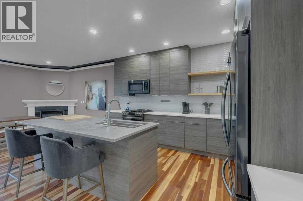 Duplex for Sale in 7314 34 Avenue NW|Calgary, Alberta T3B1N4 3