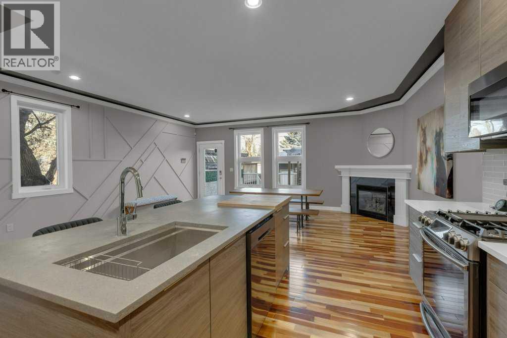 Duplex for Sale in 7314 34 Avenue NW|Calgary, Alberta T3B1N4 5