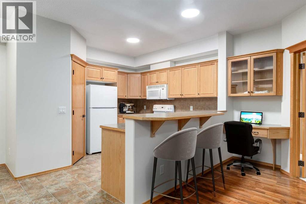 Apartment for Sale in 355, 15 Everstone Drive SW|Calgary, Alberta T2Y5B5 4