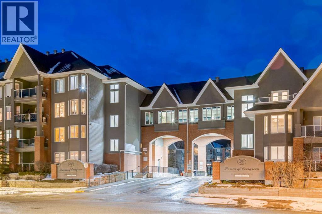 Apartment for Sale in 355, 15 Everstone Drive SW|Calgary, Alberta T2Y5B5