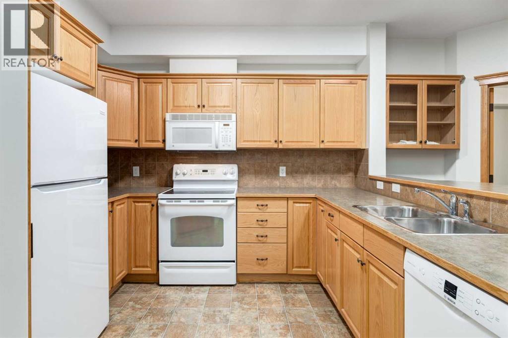 Apartment for Sale in 355, 15 Everstone Drive SW|Calgary, Alberta T2Y5B5 5