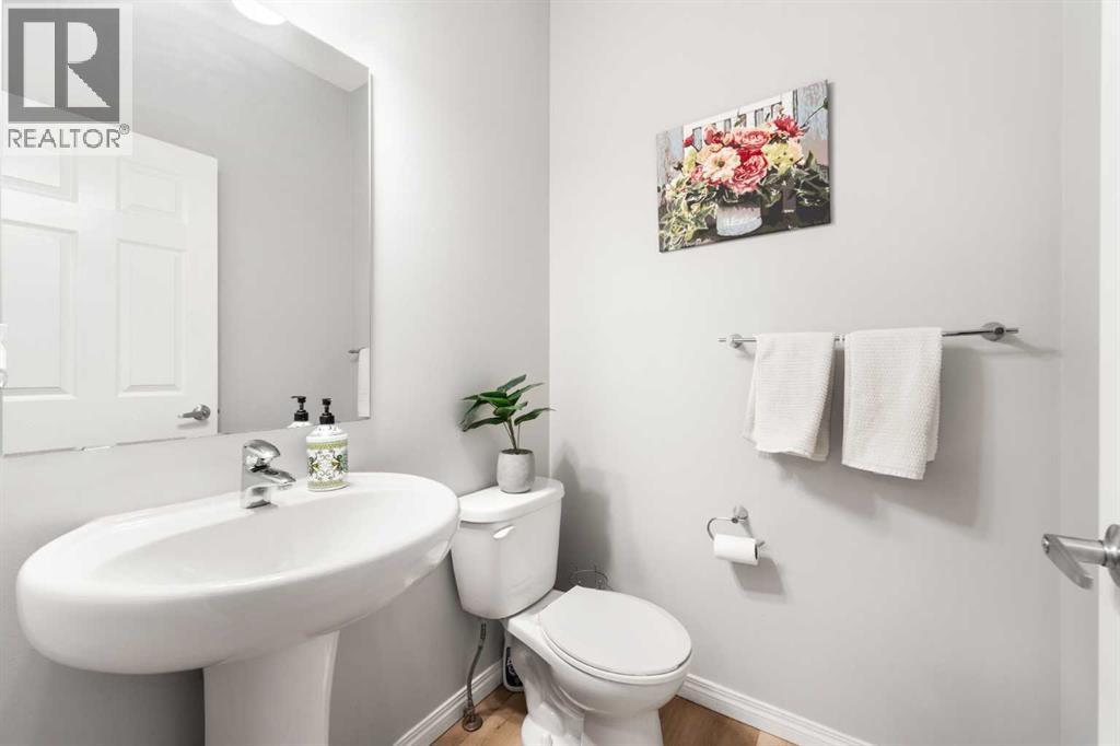 House for Sale in 13 Walcrest Way SE|Calgary, Alberta T2X4G4 5