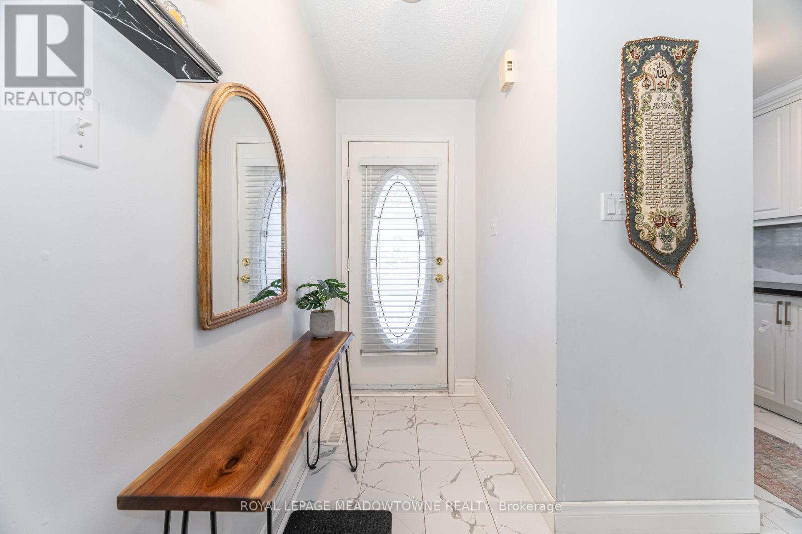 Row / Townhouse for Sale in 15B - 5865 DALEBROOK CRESCENT|Mississauga (Central Erin Mills), Ontario L5M5X1 5