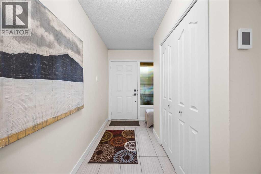 Row / Townhouse for Sale in 258 Point Mckay Terrace NW|Calgary, Alberta T3B4V6 5